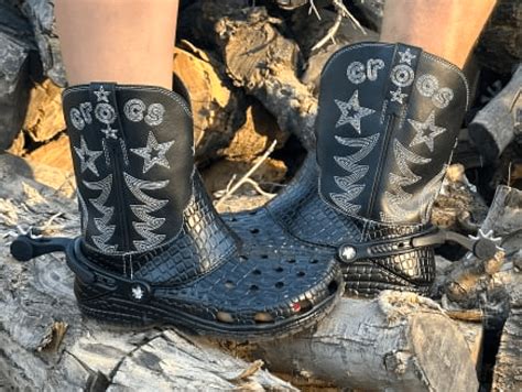 I Wore Crocs Cowboy Boots In The Wild… And。